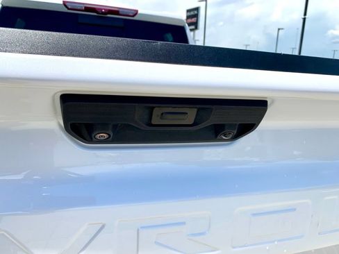 Used 2023 Chevrolet Silverado 1500 High Country w/ Technology Package AWD/4WD image 45