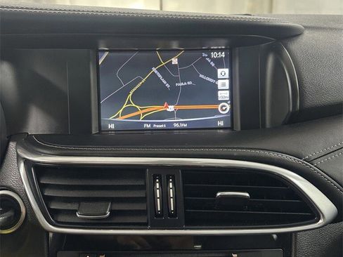 Used 2017 INFINITI QX30 Premium w/ Navigation Package image 23