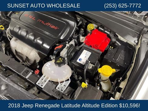 Used 2018 Jeep Renegade Altitude AWD/4WD image 33