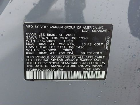 Used 2025 Volkswagen Atlas SEL AWD/4WD image 35