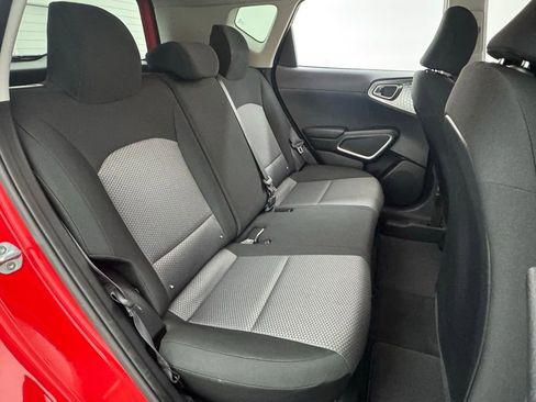 Used 2020 Kia Soul LX image 34