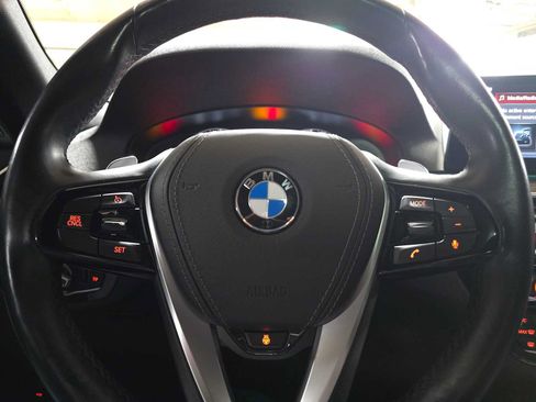 Used 2018 BMW 530e xDrive w/ Premium Package 2 AWD/4WD image 29