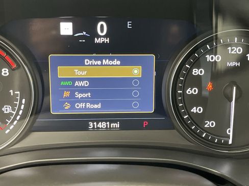 Used 2023 Cadillac XT6 Sport w/ Technology Package image 19