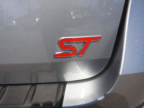 Used 2022 Ford Explorer ST AWD/4WD image 7