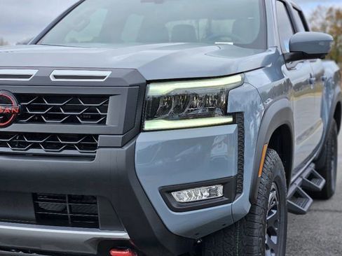 New 2026 Nissan Frontier PRO-4X w/ Pro-4x Convenience Package image 9