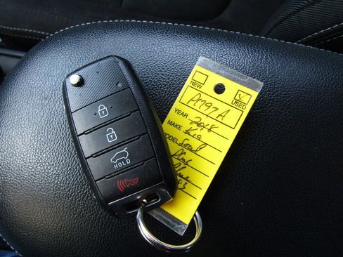 Used 2018 Kia Soul + image 26