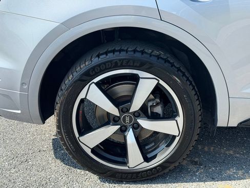 Certified 2023 Audi Q5 2.0T Prestige AWD/4WD image 12