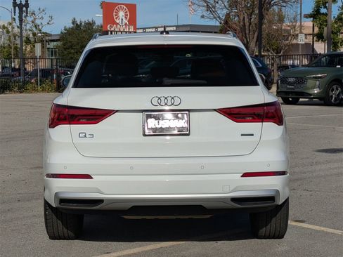 Used 2022 Audi Q3 2.0T Premium w/ Convenience Package image 5