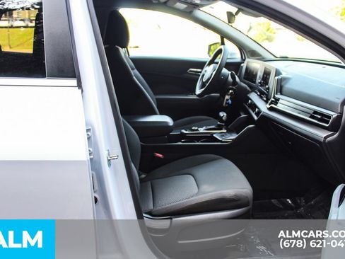 Used 2025 Kia Sportage LX FWD image 20
