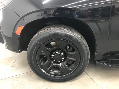 Used 2021 Chevrolet Tahoe 4WD image 41