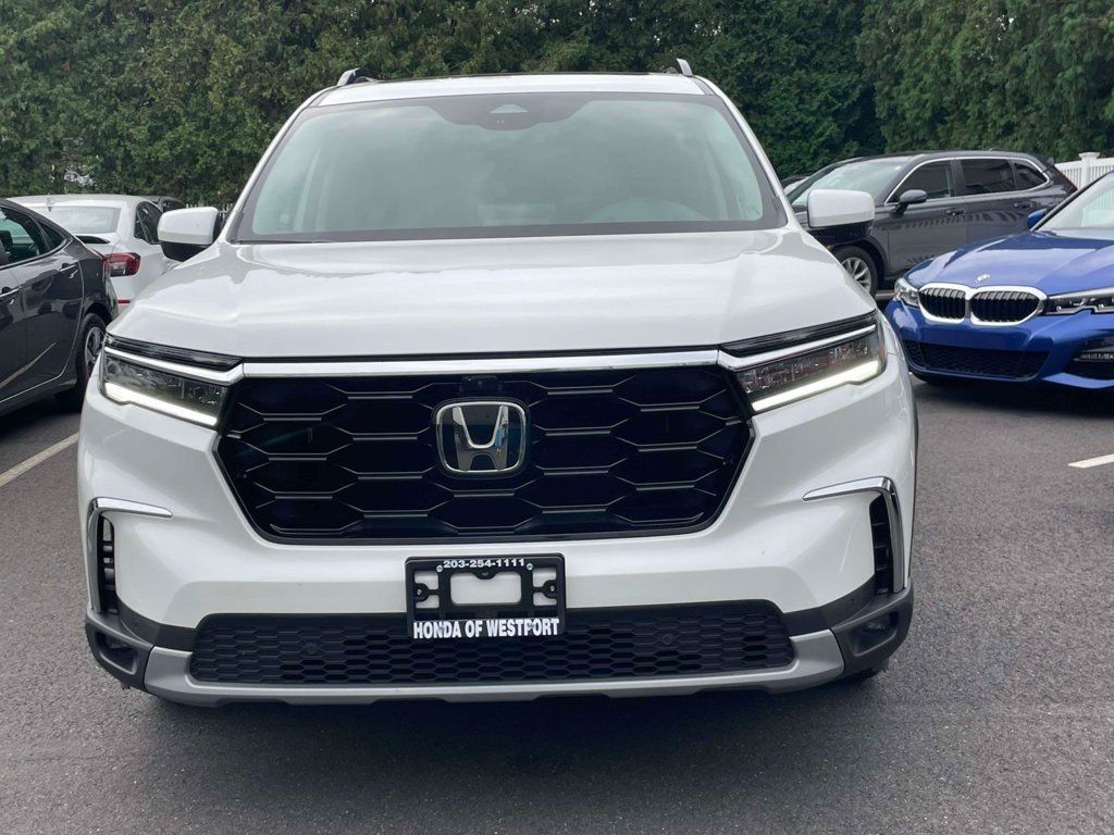 Certified 2023 Honda Pilot Elite image 2