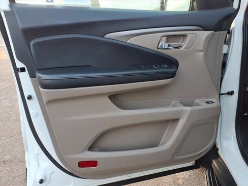 Certified 2017 Honda Pilot LX image 14