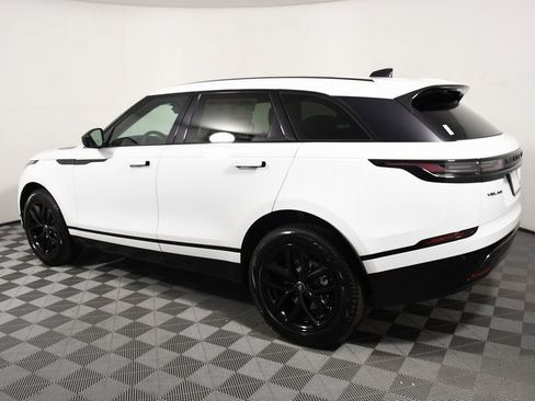 Used 2025 Land Rover Range Rover Velar Dynamic SE image 3