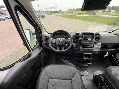 New 2025 RAM ProMaster 2500 FWD image 25