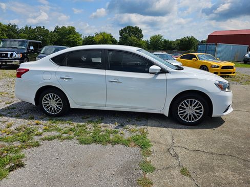 Used 2017 Nissan Sentra S FWD image 13