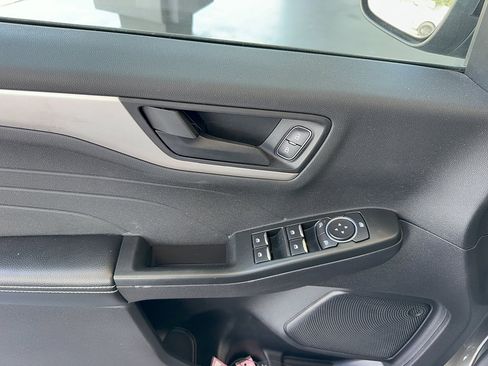 Certified 2022 Ford Escape SE w/ SE Sport Appearance Package AWD/4WD image 9