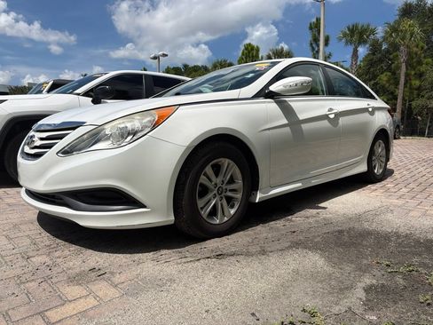 Used 2014 Hyundai Sonata GLS w/ Popular Equipment Group 2 FWD image 2