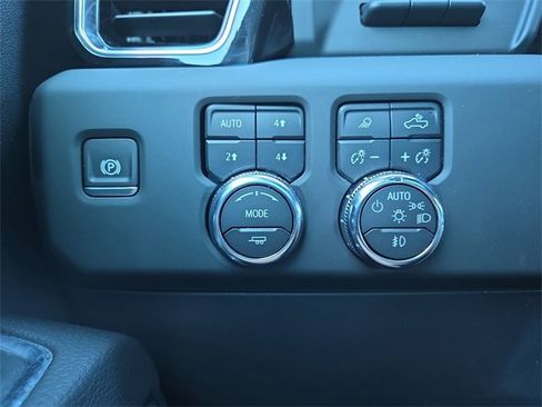 Used 2024 GMC Sierra 1500 Denali w/ Technology Package image 26