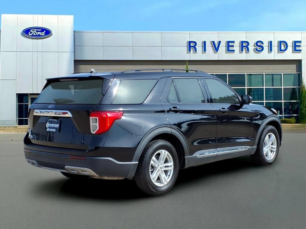 Used 2023 Ford Explorer XLT w/ Equipment Group 202A RWD image 7