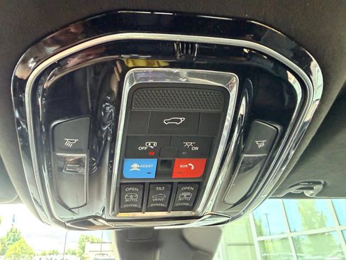 Used 2024 Jeep Grand Wagoneer L Series II w/ Quick Order Packagew 28T AWD/4WD image 14