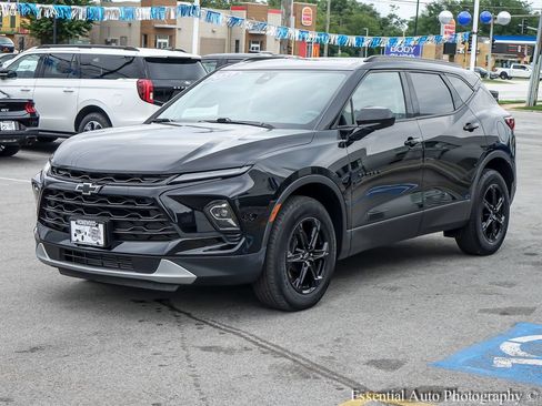Used 2023 Chevrolet Blazer LT w/ Convenience Package AWD/4WD image 3