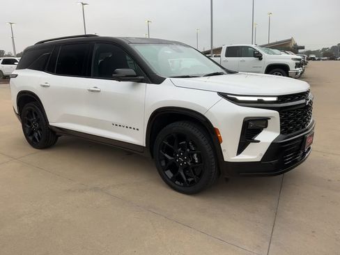 Used 2024 Chevrolet Traverse RS w/ LPO, Floor Liner Package image 3