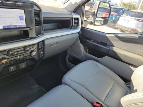 Certified 2023 Ford F250 XL w/ XL Chrome Package image 30