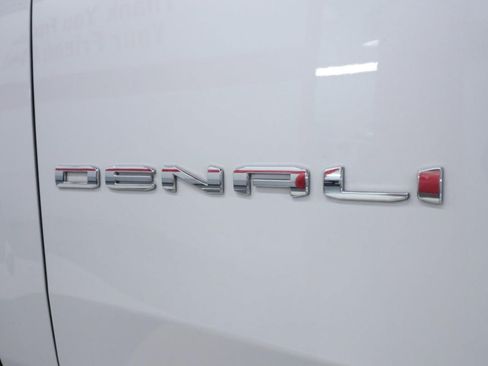 Used 2021 GMC Yukon XL Denali AWD/4WD image 45