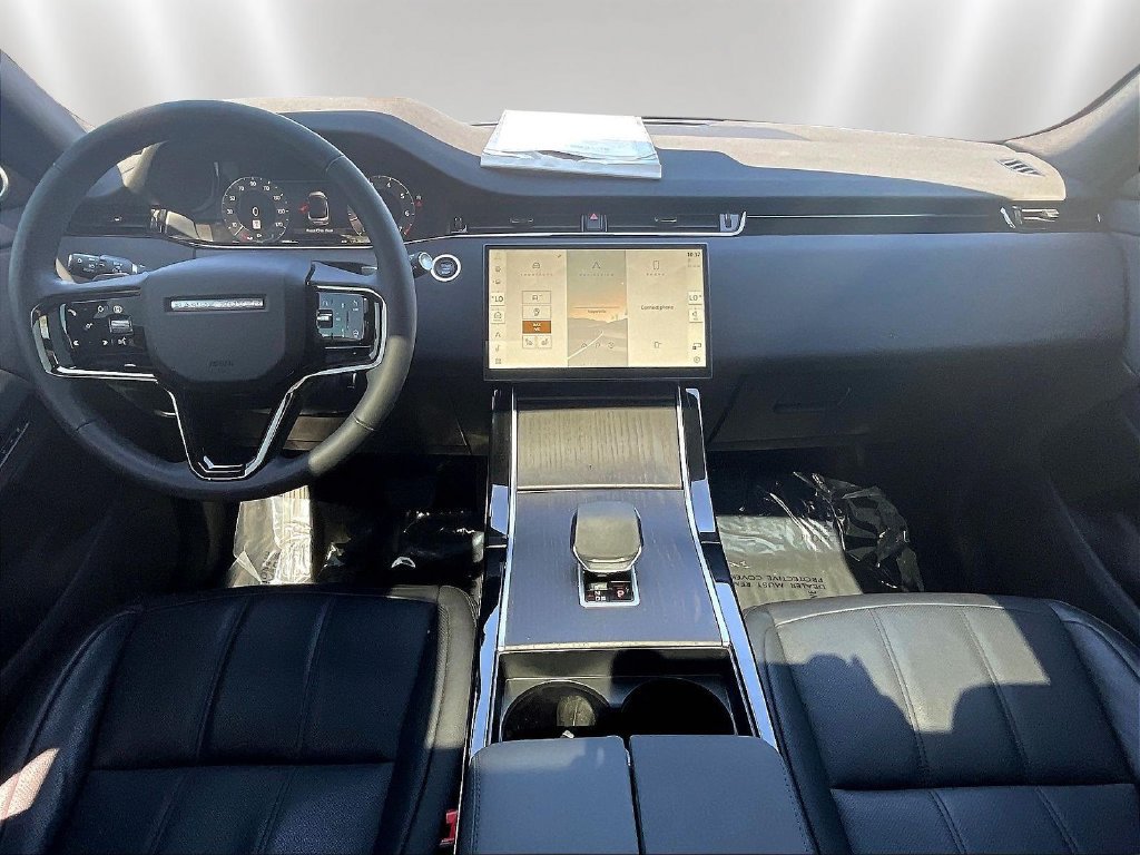Used 2024 Land Rover Range Rover Evoque S AWD/4WD image 7