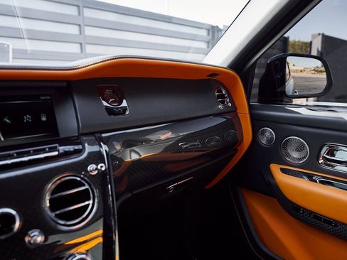 Used 2022 Rolls-Royce Cullinan Black Badge w/ Dark Exterior Package image 73