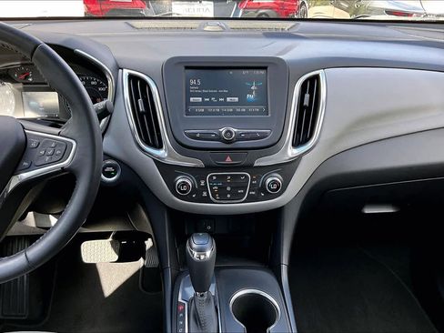 Used 2018 Chevrolet Equinox LT image 6