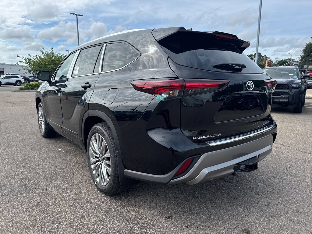 New 2026 Toyota Highlander Platinum AWD/4WD image 5