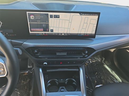 Used 2025 BMW 430i xDrive w/ M Sport Package image 23