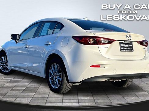 Used 2015 MAZDA MAZDA3 i Touring w/ Technology Package image 2