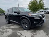 Used 2021 Nissan Rogue S image 2