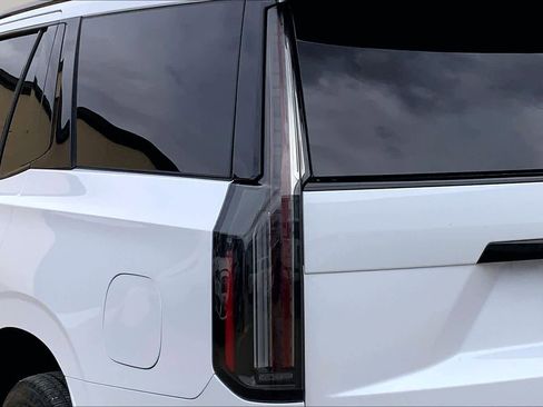 Used 2026 Cadillac Escalade Sport w/ Touring Package AWD/4WD image 29
