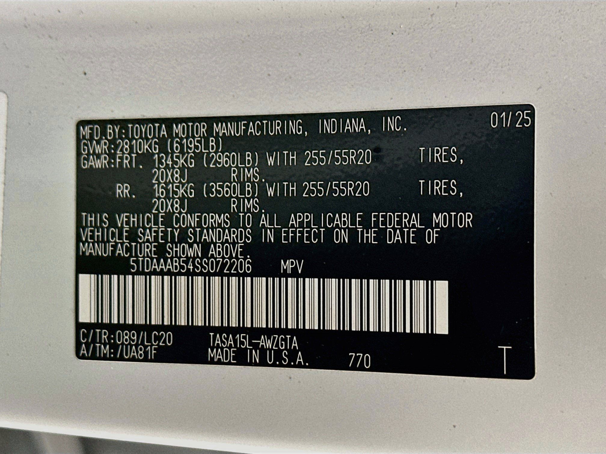 Used 2025 Toyota Grand Highlander AWD image 33