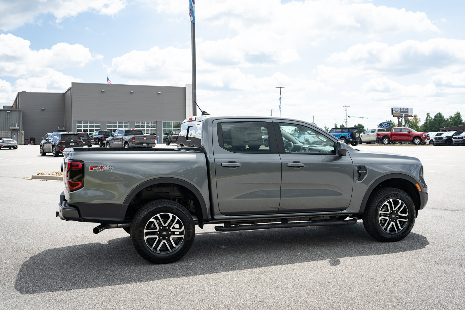 New 2026 Ford Ranger Lariat w/ FX4 Off-Road Package AWD/4WD image 10
