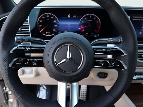New 2026 Mercedes-Benz GLS 450 4MATIC image 36