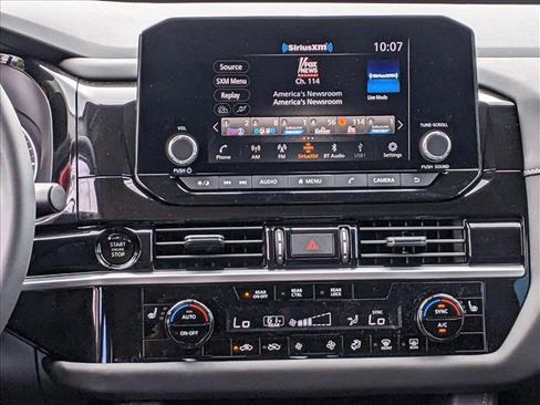 New 2025 Nissan Pathfinder SV image 11