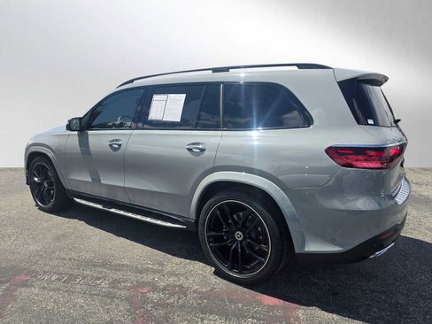 Used 2024 Mercedes-Benz GLS 450 4MATIC image 3