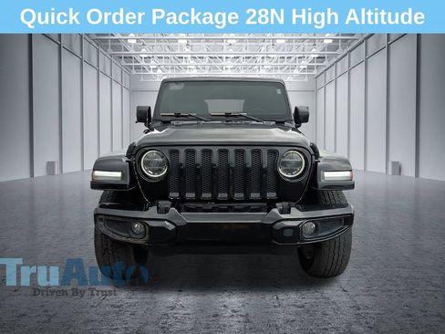 Used 2020 Jeep Wrangler Unlimited Sahara AWD/4WD image 2