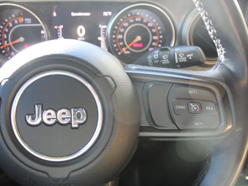 Certified 2022 Jeep Wrangler Unlimited Sport image 15