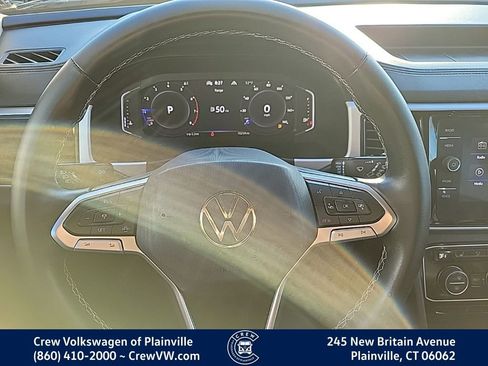 Certified 2022 Volkswagen Atlas SE image 5
