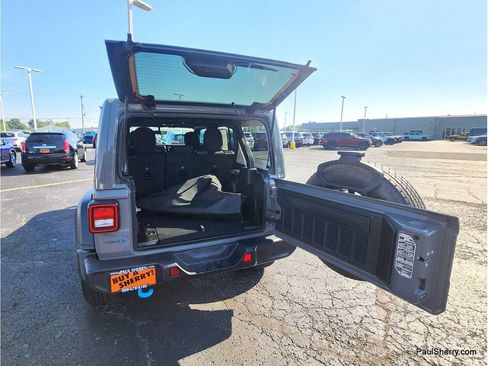 Used 2023 Jeep Wrangler Unlimited w/ Sun & Screen Package AWD/4WD image 14