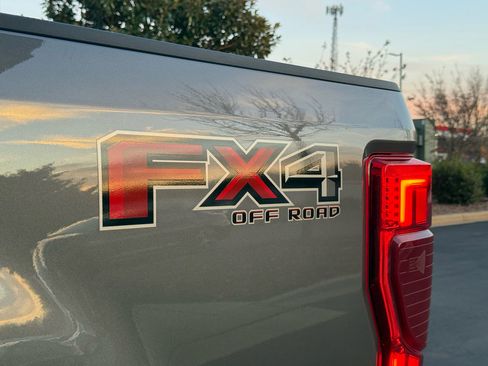 Used 2021 Ford F250 Platinum w/ FX4 Off-Road Package image 50