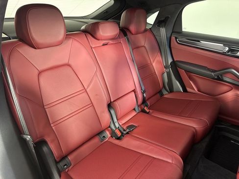 Certified 2022 Porsche Cayenne GTS AWD/4WD image 22