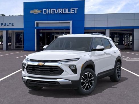 New 2026 Chevrolet TrailBlazer LT w/ Convenience Package FWD image 6