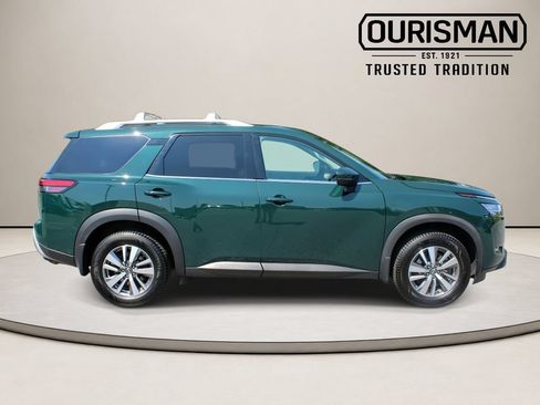 Used 2022 Nissan Pathfinder SL AWD/4WD image 7
