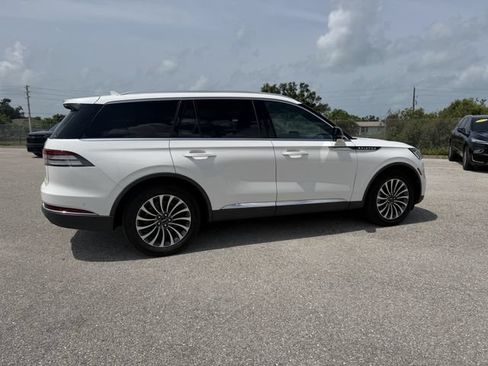 Used 2023 Lincoln Aviator Reserve w/ Equipment Group 201A AWD/4WD image 3